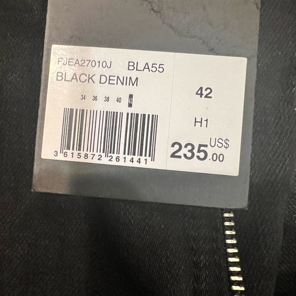 THE KOOPLES Mid Rise Black Denim Slim Fit
Jeans In Washed Black Size FR 42/10 US - Picture 11 of 15